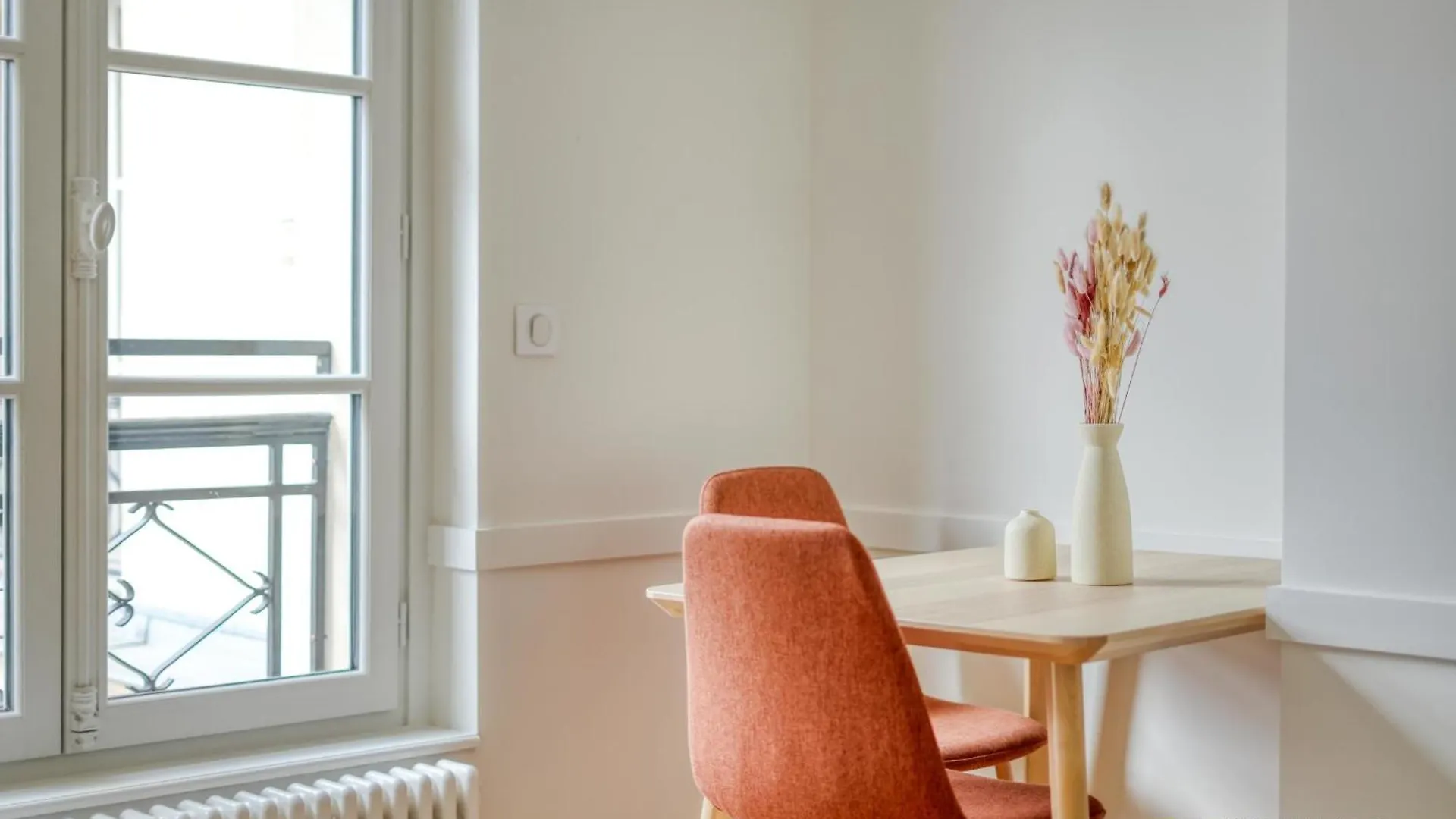 Beautiful Studio - Chauchat - Flexliving Paris Apartment